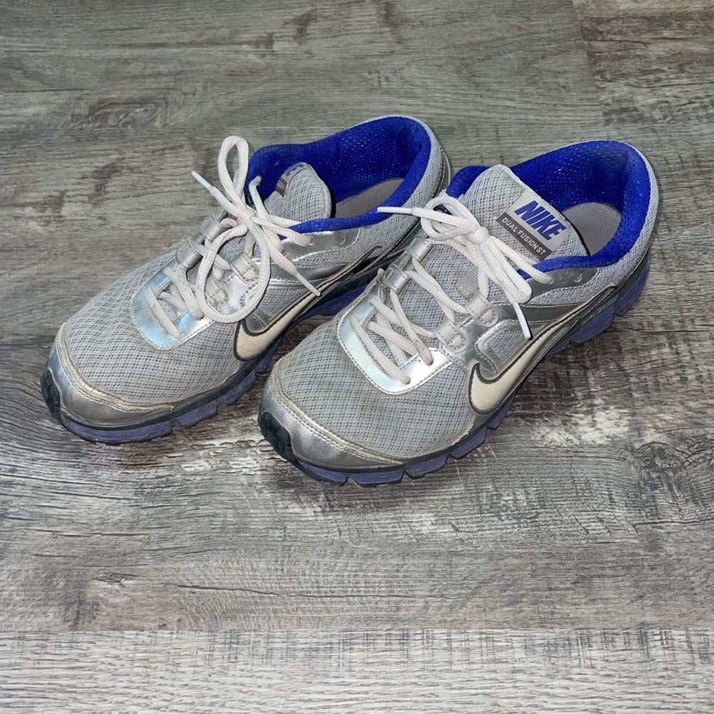 Women’s Nike shoes